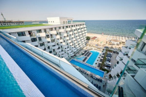 OZI Apartment in Infinity Beach Resort - parking